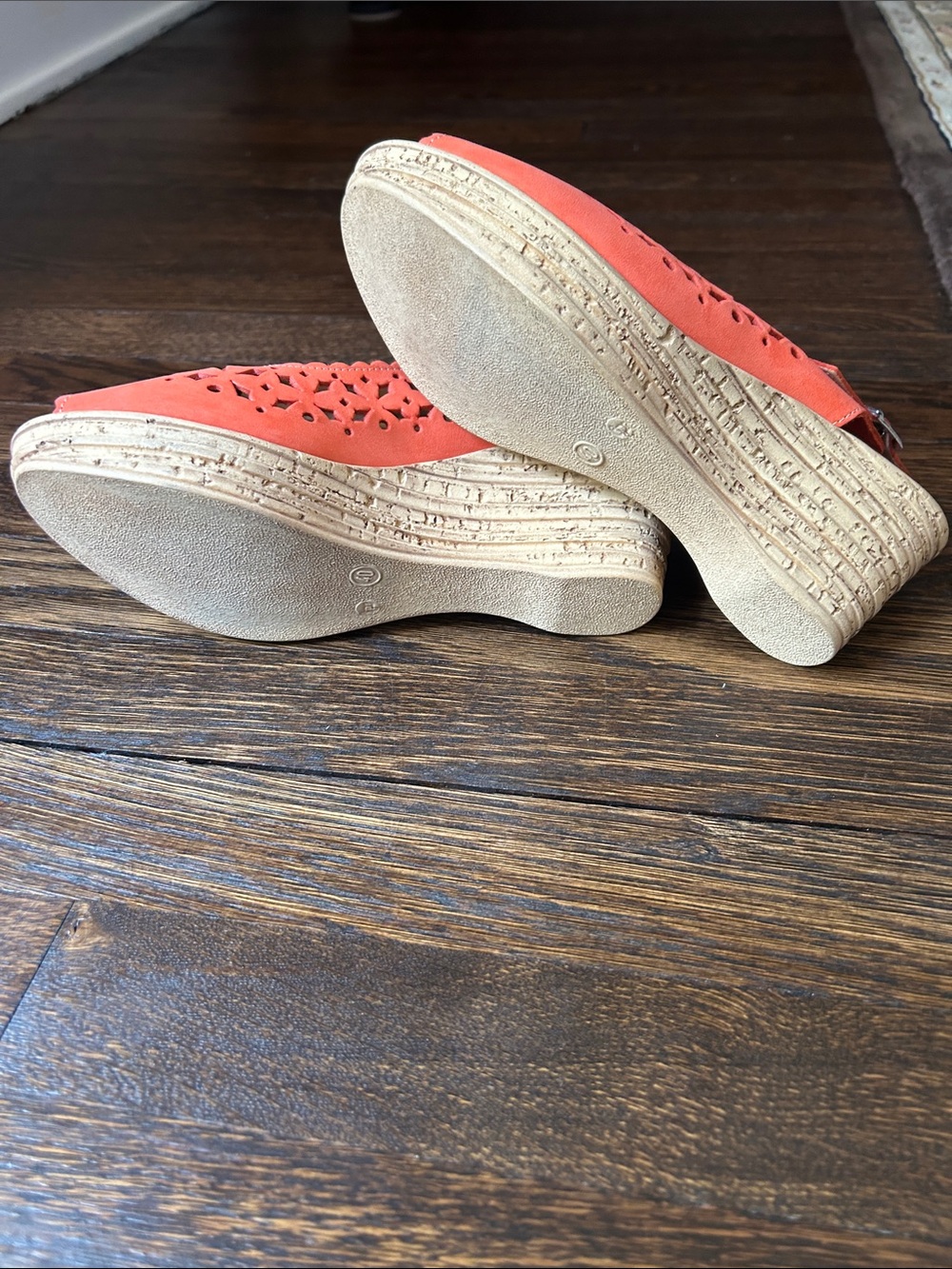 Spring Step Women’s Orange Laser-Cut Leather Slingback Sandals. Size 40 - Picture 5 of 8